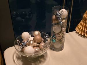 lot 355 image: Pedestal Bowl Vase 7x11, Cylinder Vase 4-12x14 (with Christmas Decorations)