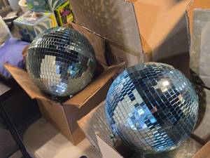 lot 313 image: Lot of (2) 8 Mirror Disco Balls (blue)