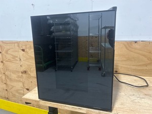 lot 32 image: Avanti SBCA017G Beverage Cooler