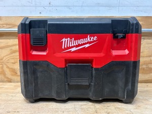 lot 59 image: Milwaukee 2 Gallon WetDry Vacuum Tool Only
