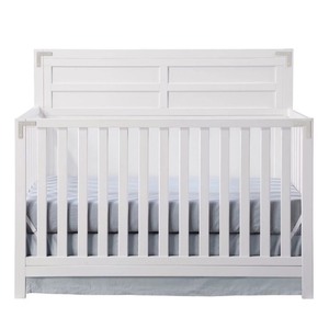lot 60 image: Ti Amo Brio Convertible Crib