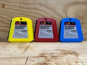 lot 94 image: Performance Tool W9166 Ice ScraperSqueegee, (lot of 3)