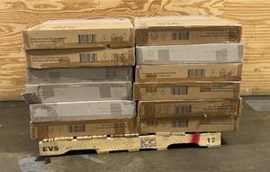 lot 15 image: Zinus Callie METAL PLATFORM BED lot of 12