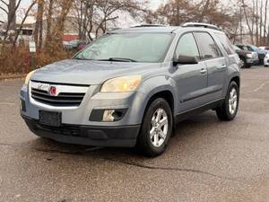 lot 5 image: 2008 SATURN OUTLOOK XE No Accidents (NO RESERVE)