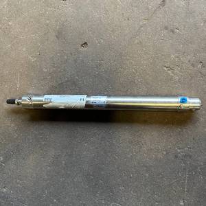 lot 11 image: Pneumatic Cylinder