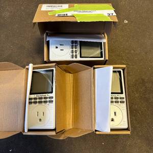 lot 37 image: 3 Digital Timer Outlet