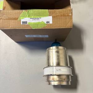 lot 44 image: Commerial Vacuum Variable Capacitor