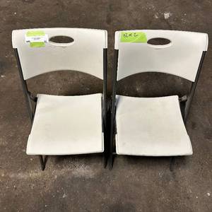 lot 82 image: 2 Folding Chairs