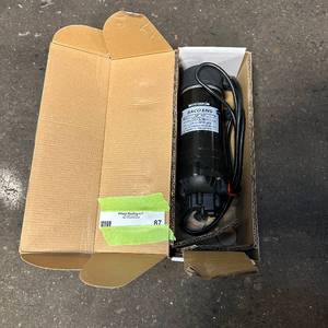 lot 87 image: Pressure Pumps