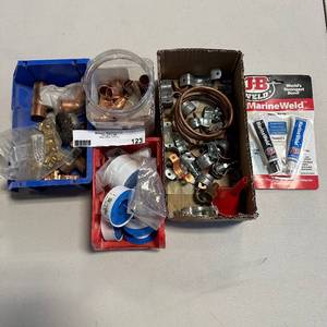 lot 123 image: Assorted Plumbing items
