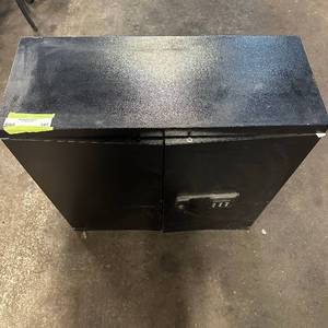 lot 141 image: Locking Cabinet