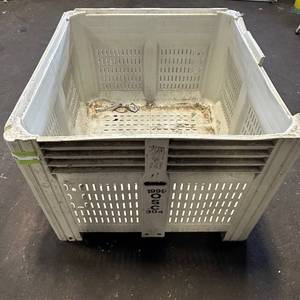 lot 228 image: Plastic Gaylord