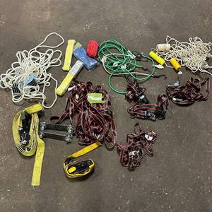 lot 253 image: Assorted Straps and Ropes