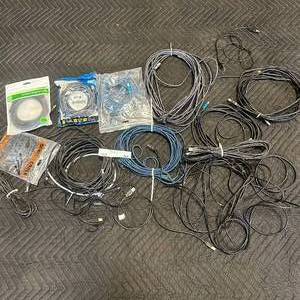 lot 268 image: Assorted Wireschargers