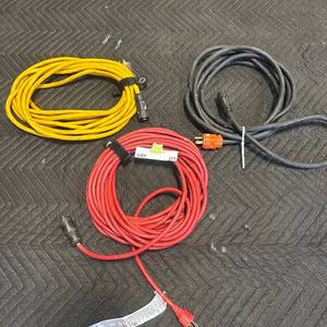 lot 271 image: Assorted Extension cords