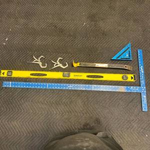 lot 283 image: T squares and Levels