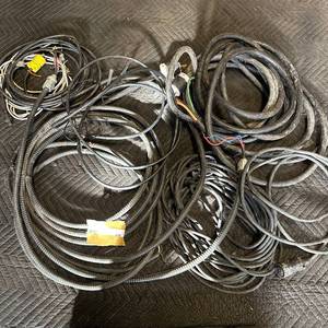 lot 310 image: Assorted Wires