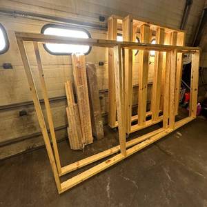 lot 313 image: Wooden structures