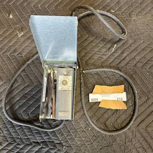 lot 316 image: Honeywell Analog modulating temp controllers