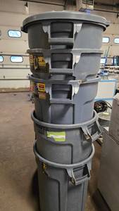 lot 238 image: 5 Garbage Cans