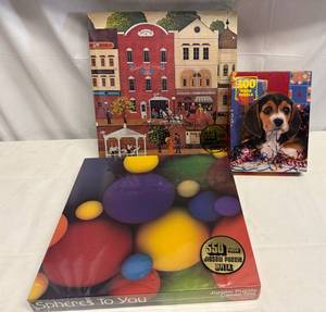 lot 19 image: MM. 2x 550 Piece Puzzles & 1x 100 Piece Puzzle