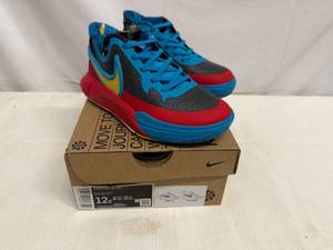 lot 30 image: Size 12C(kids)Kyrie 8 Go SE(pas)