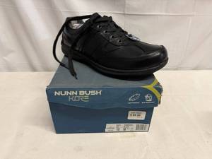 lot 46 image: Size 10M Nunn Bush Kore Shoes
