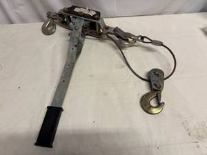 lot 49 image: Large Heavy Duty Come Along-Some TLC Needed