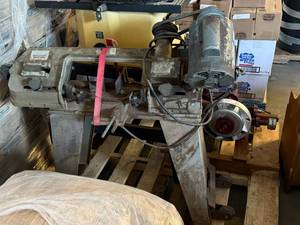 lot 70 image: Heavy Duty Band Saw