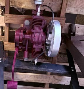 lot 71 image: 2 Cycle Gasline Engine