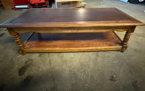 lot 76 image: Beautiful Wood Coffee Table