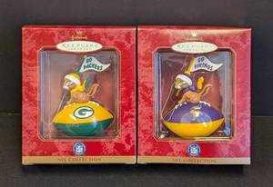 lot 34 image: Hallmark Keepsake Ornament 1999 Green Bay Packers NFL  & Minnesota Vikings NFL