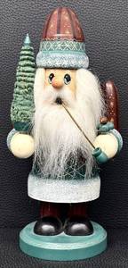 lot 28H image: Vintage Zims 1998 Wooden Santa Smoker  1998 Zims Old World Santa Wooden 12 Pipe Tree Z96-15