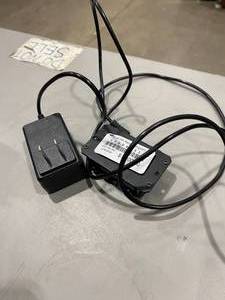 lot 20ET image: Connecting Block (594312)