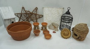 lot 29 image: Home Decor