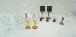 lot 43 image: Vintage & Modern Stemmed Glassware