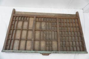 lot 82 image: Antique Hamilton Wooden Printers Tray