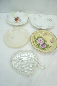 lot 176 image: Collection of Vintage China Plates.