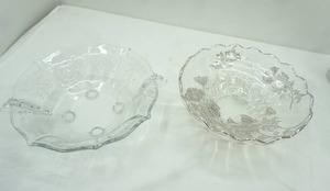 lot 196 image: Clear Glass Bowl with Scalloped Silver Rim and Decorative Silver Floral Design Vintage Fostoria Handled 4-toed glass bowl in the Baroque Shape