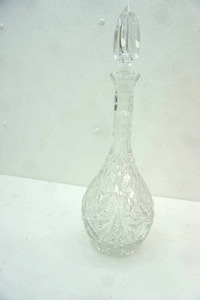 lot 199 image: Vintage Cut-Glass Lead Crystal Decanter with a Stopper