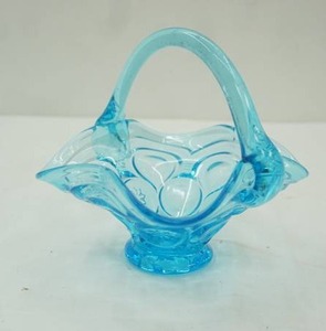 lot 208 image: Vintage Aqua Blue Glass Basket