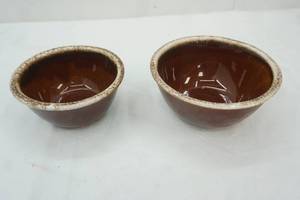 lot 211 image: Vintage Hull Pottery Brown Drip Glaze Nesting bowls , 6 , 7