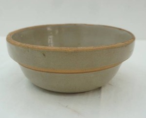 lot 215 image: AntiqueVintage Grey Stoneware Mixing Bowl