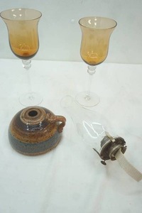 lot 265 image: Vintage Studio Art Pottery Oil Lamp 2ct Hand-blown Amber Glass Wide Goblets
