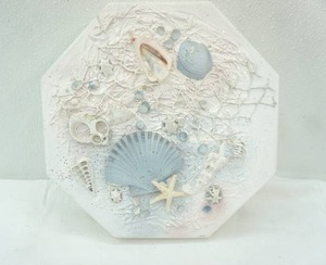 lot 287 image: Mixed Media Octagonal Canvas Wall Art 11 diameter