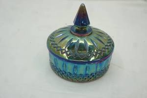lot 290 image: Vintage Indiana Glass Princess Blue Carnival Glass Candy Dish