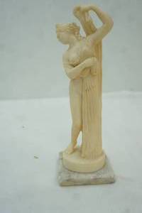 lot 295 image: Replica Statue of the Aphrodite Callipygous