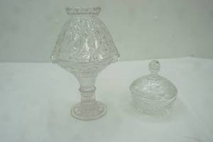 lot 315 image: Vintage Fifth Avenue Crystal Portico Fairy Lamp & Crystal Candy Dish