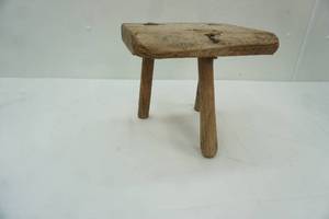 lot 326 image: AntiqueVintage Footstool 10x8.5x 10