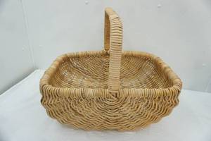 lot 328 image: Large Wicker Basket